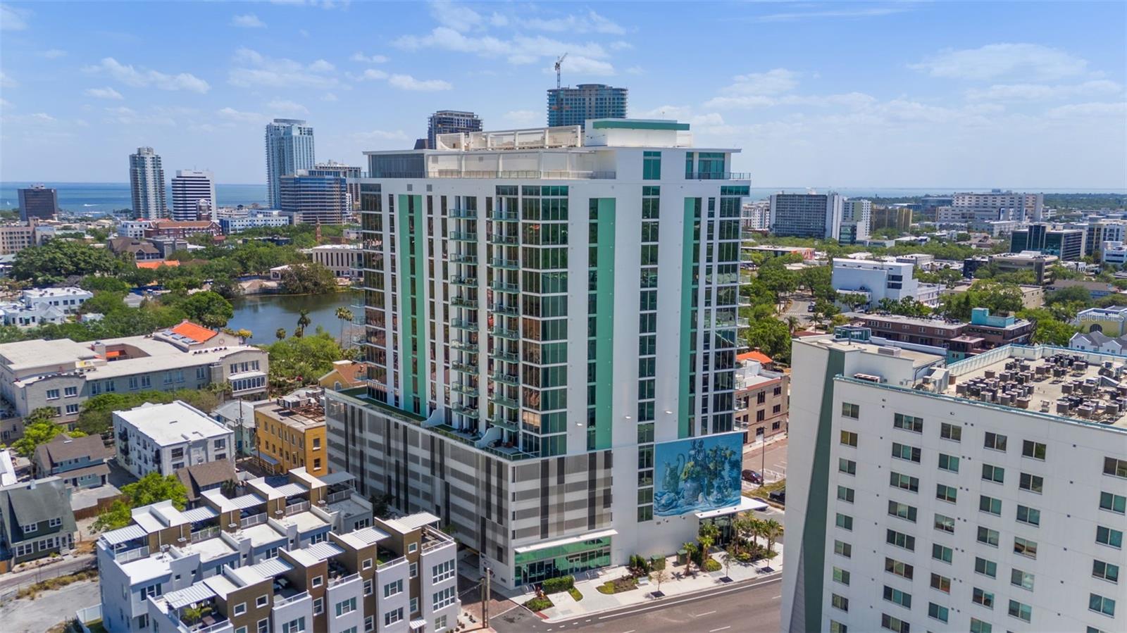 REFLECTION CONDO - Residential Lease