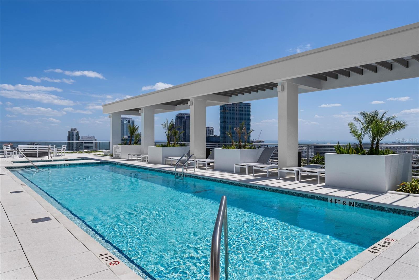 REFLECTION CONDO - Residential Lease