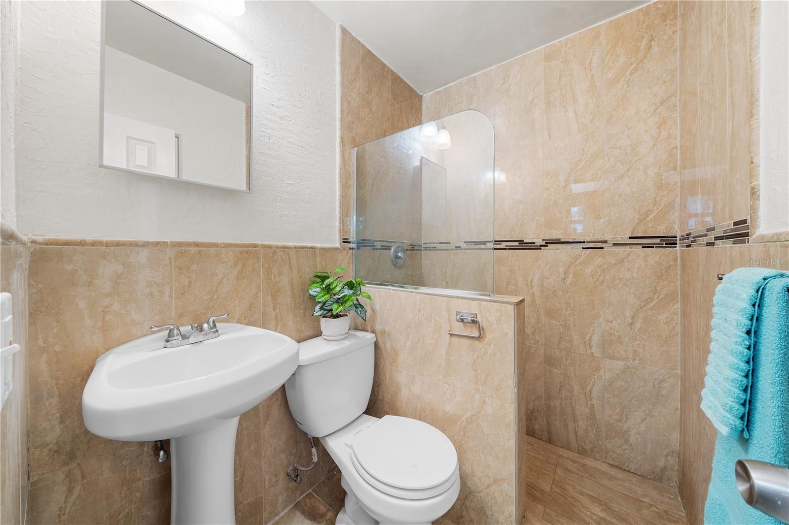 THORNTONS WALTER - Residential Lease