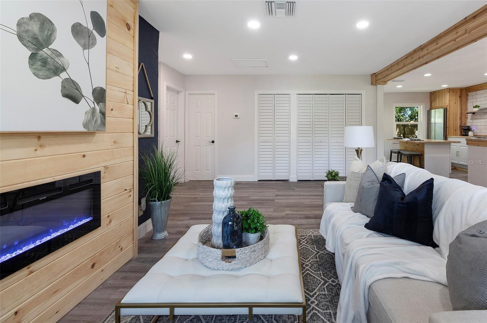 WEST SHADOW LAWN - Residential