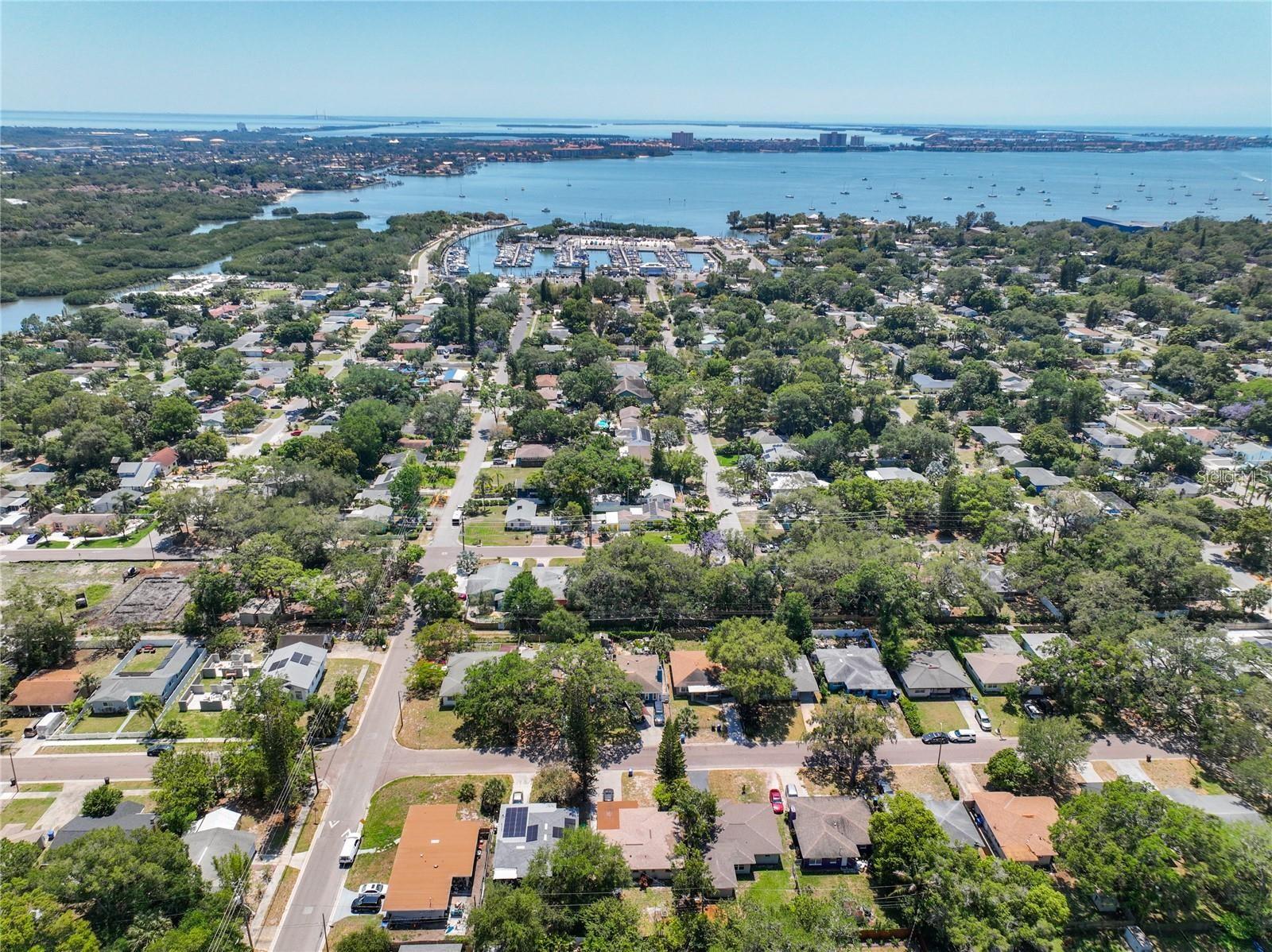 WEST SHADOW LAWN - Residential