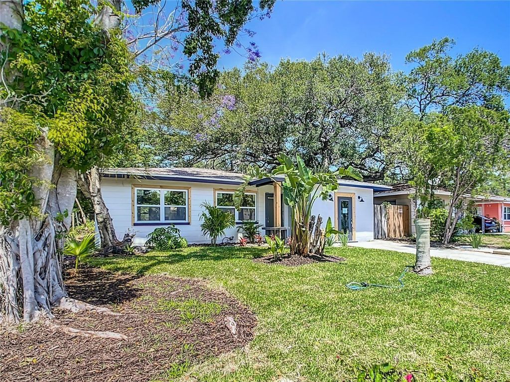 Photo of 4629 26th Avenue S, St Petersburg, FL 33711 (MLS # W7884641)