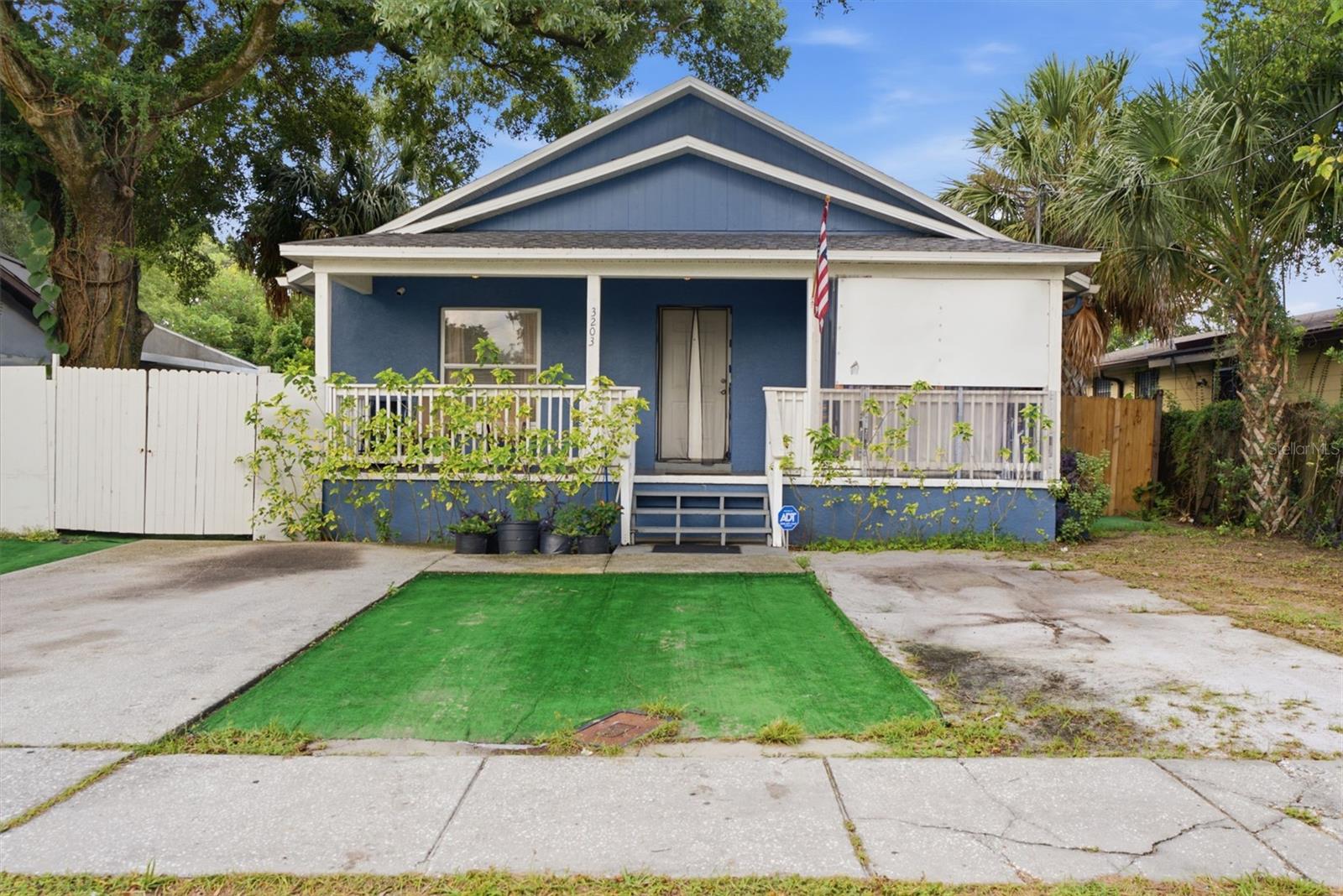 3203 DELEUIL AVENUE