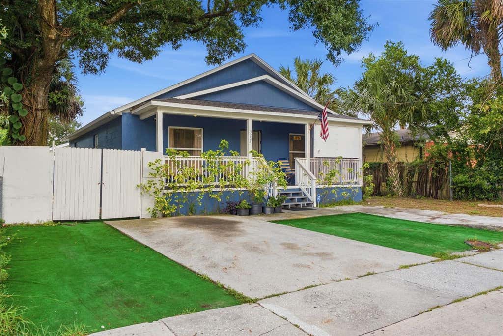Photo of 3203 Deleuil Avenue, Tampa, FL 33610 (MLS # TB8542334)
