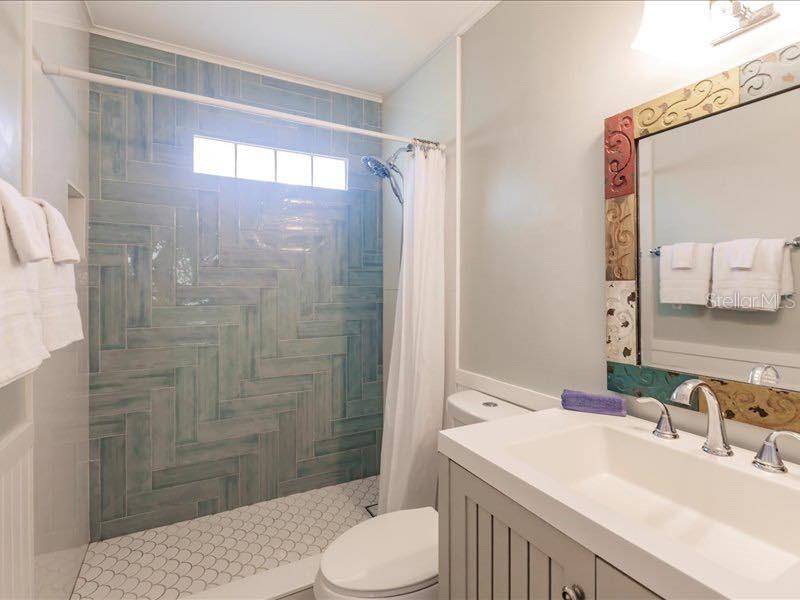 SOUTH VENICE - Residential Lease