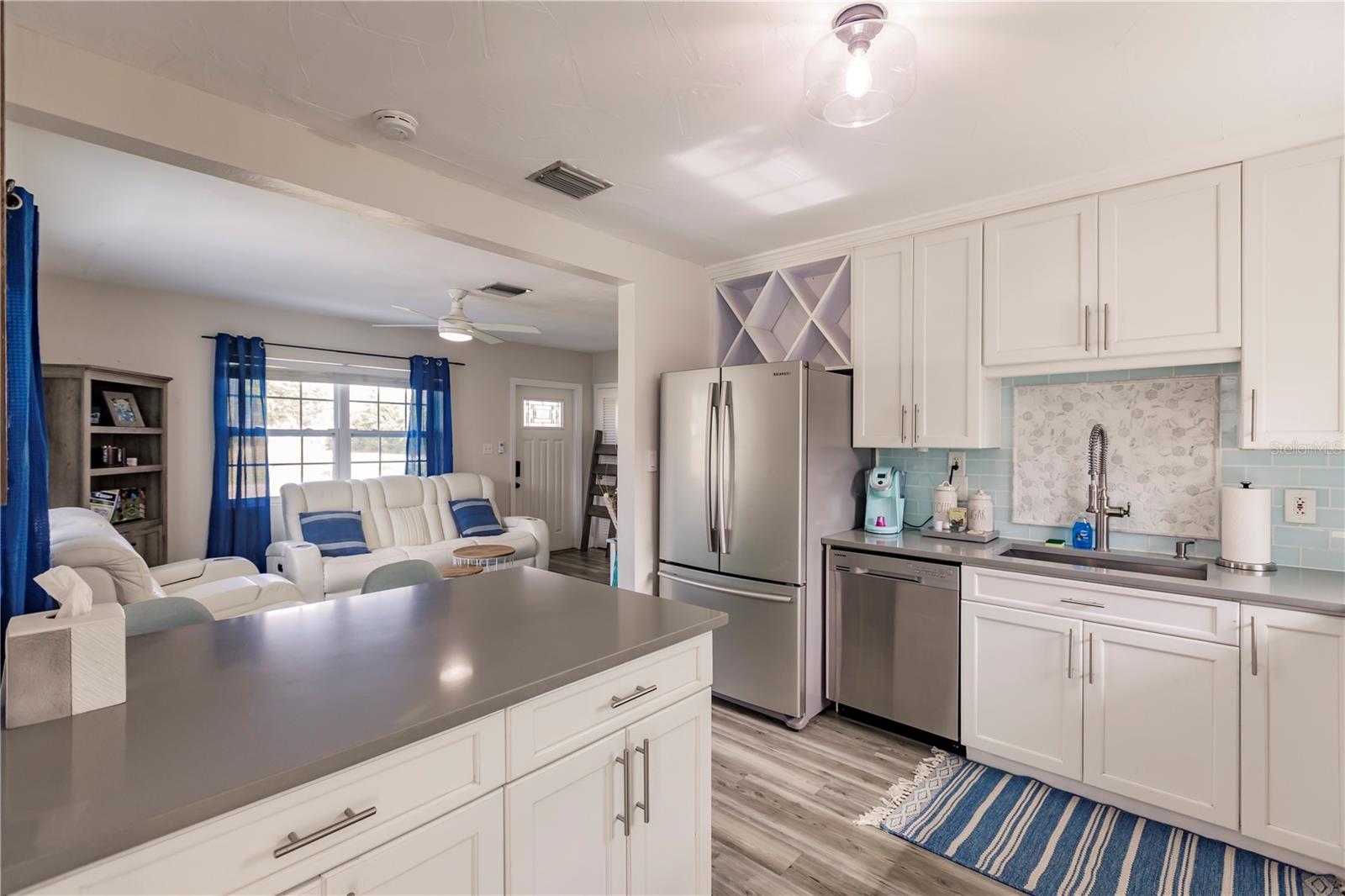 SOUTH VENICE - Residential Lease