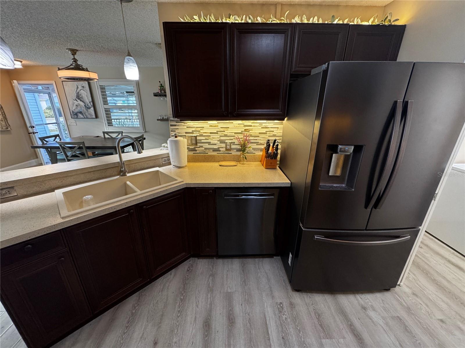 IVYSTONE VILLAS - Residential Lease