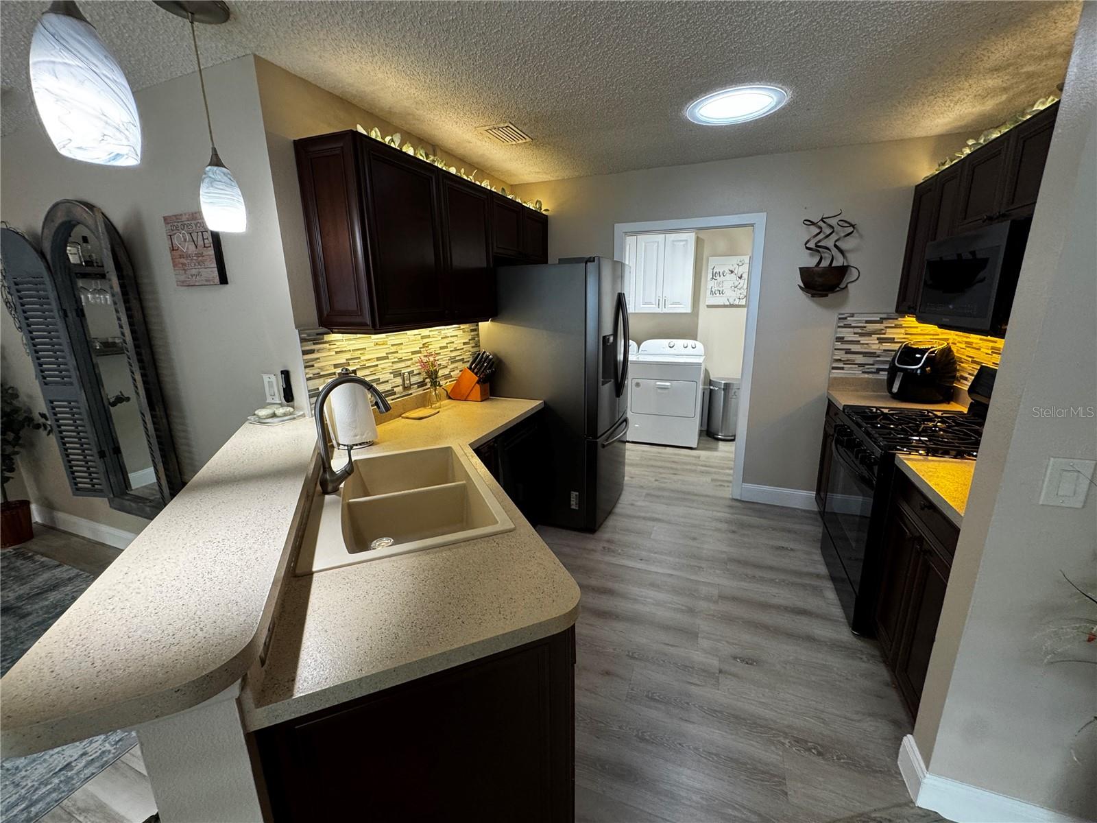 IVYSTONE VILLAS - Residential Lease