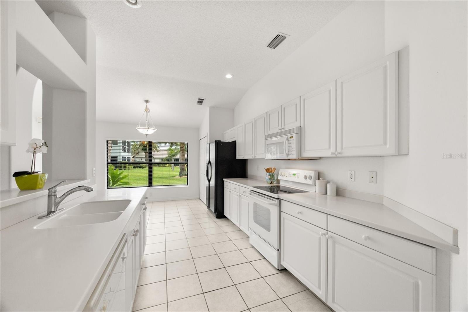 219 INLETS BOULEVARD 219