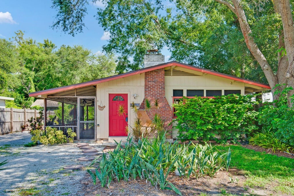 Photo of 2837 Forest Lane, Sarasota, FL 34231 (MLS # A4705389)