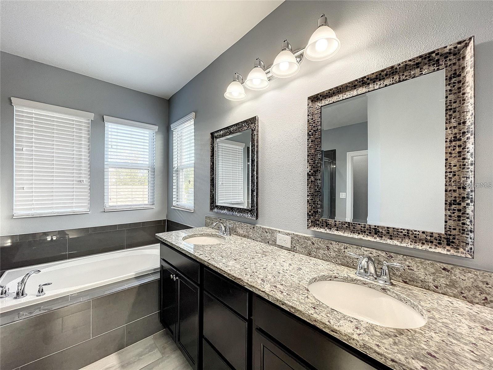 FISHHAWK RANCH WEST PH 1B/1C - Residential Lease