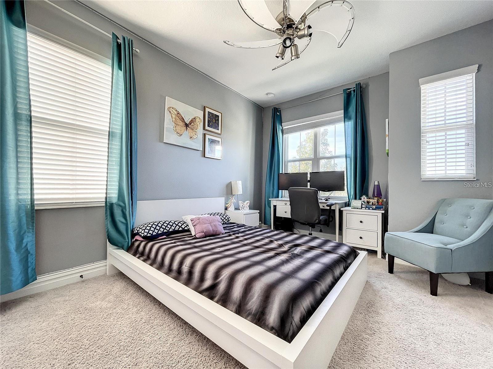 FISHHAWK RANCH WEST PH 1B/1C - Residential Lease