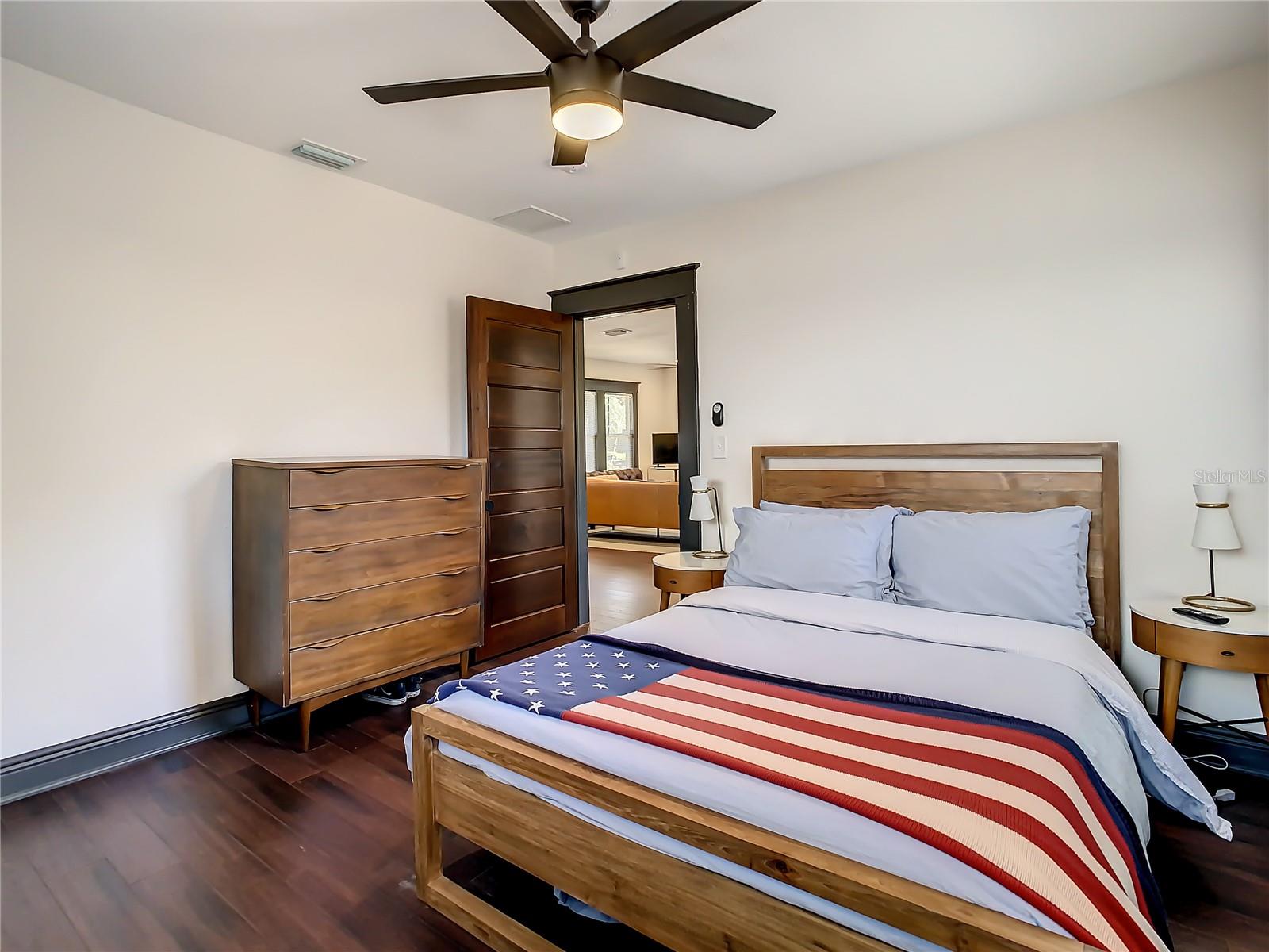 RECORD GROVE - Residential