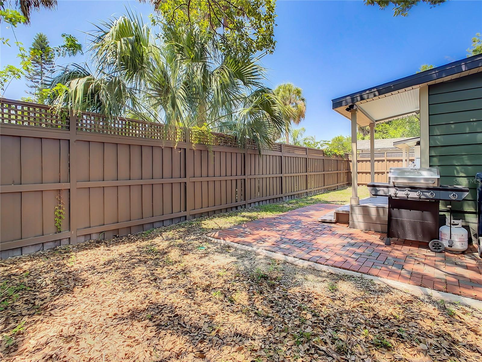 RECORD GROVE - Residential