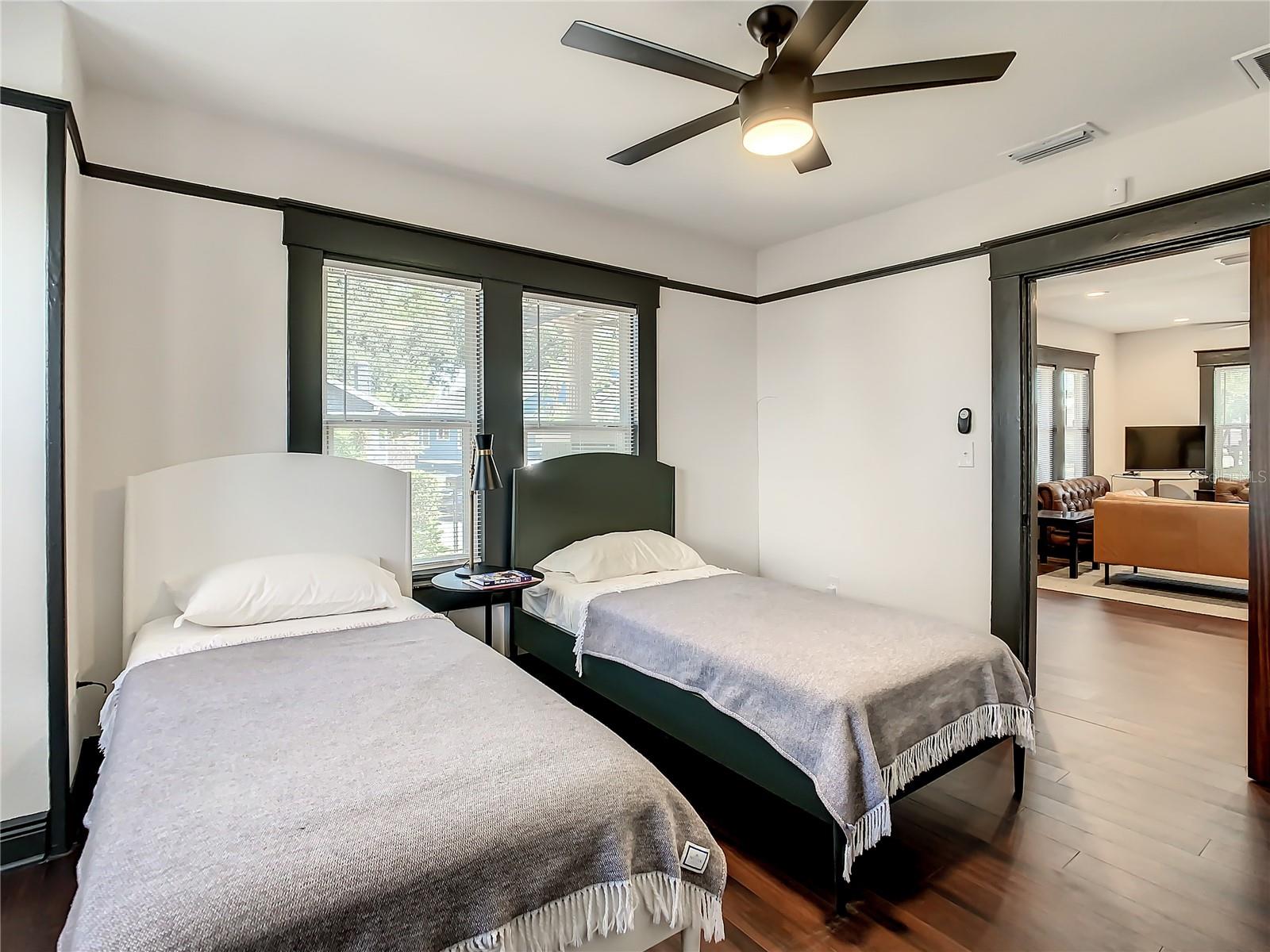 RECORD GROVE - Residential