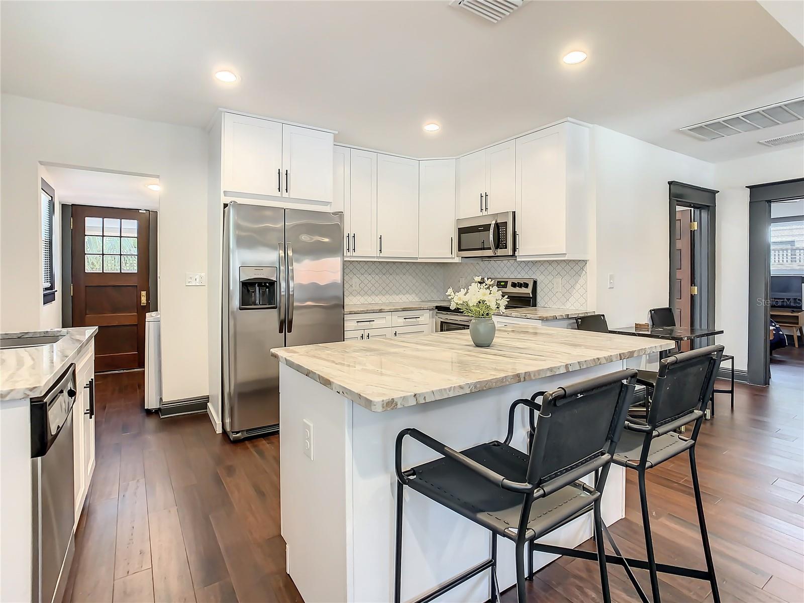 RECORD GROVE - Residential