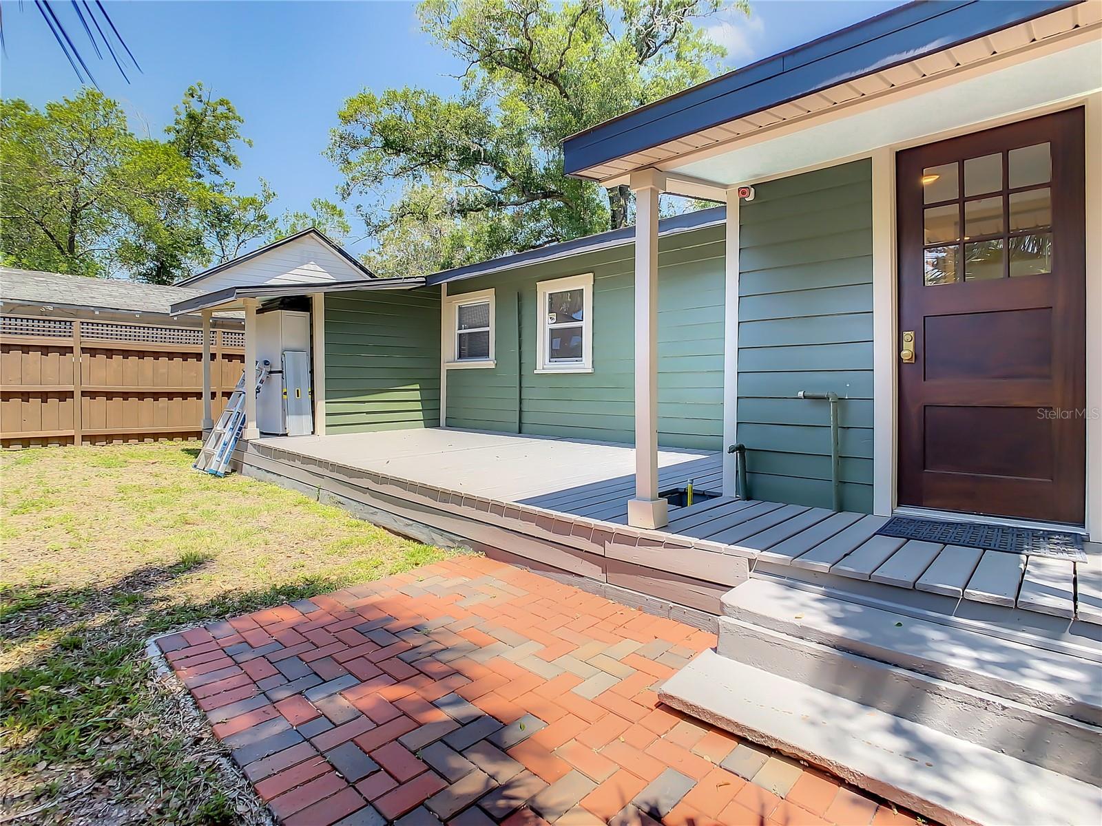 RECORD GROVE - Residential
