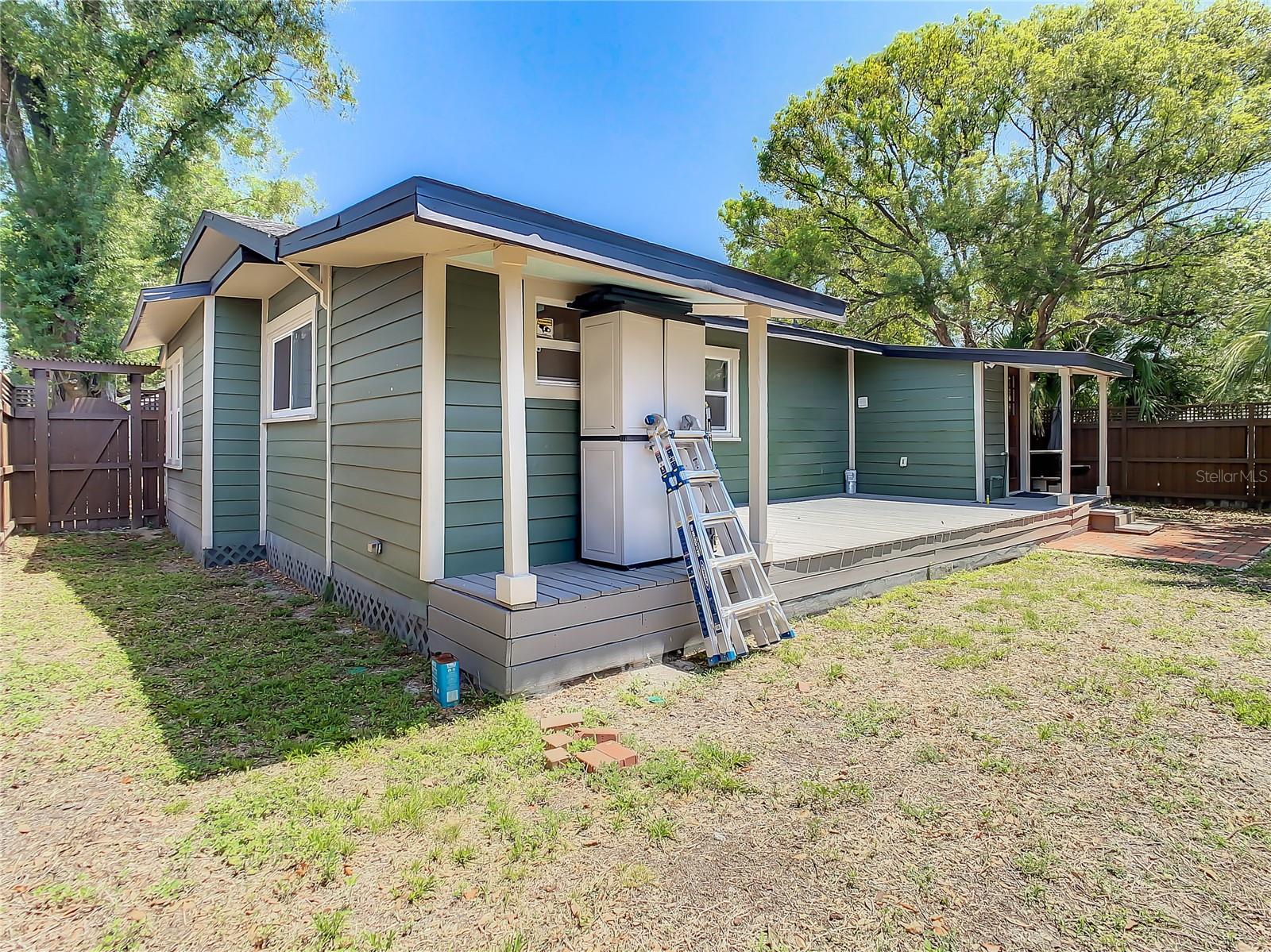 RECORD GROVE - Residential