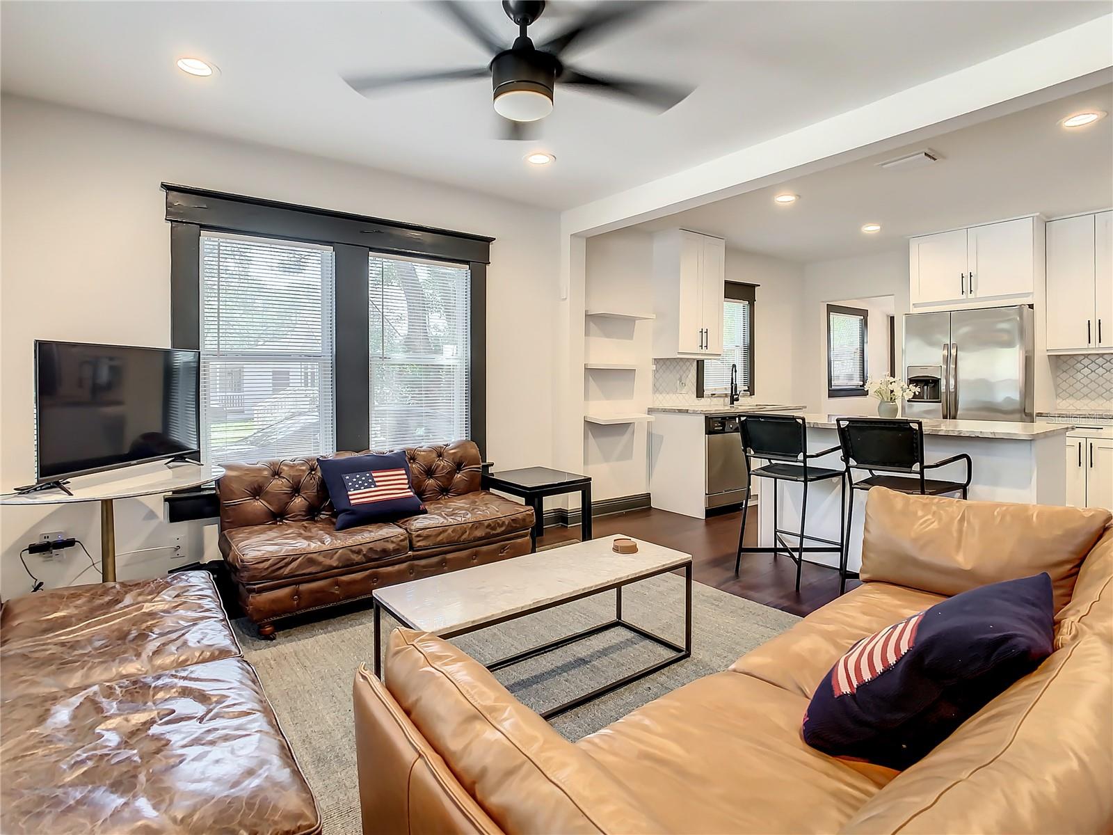 RECORD GROVE - Residential