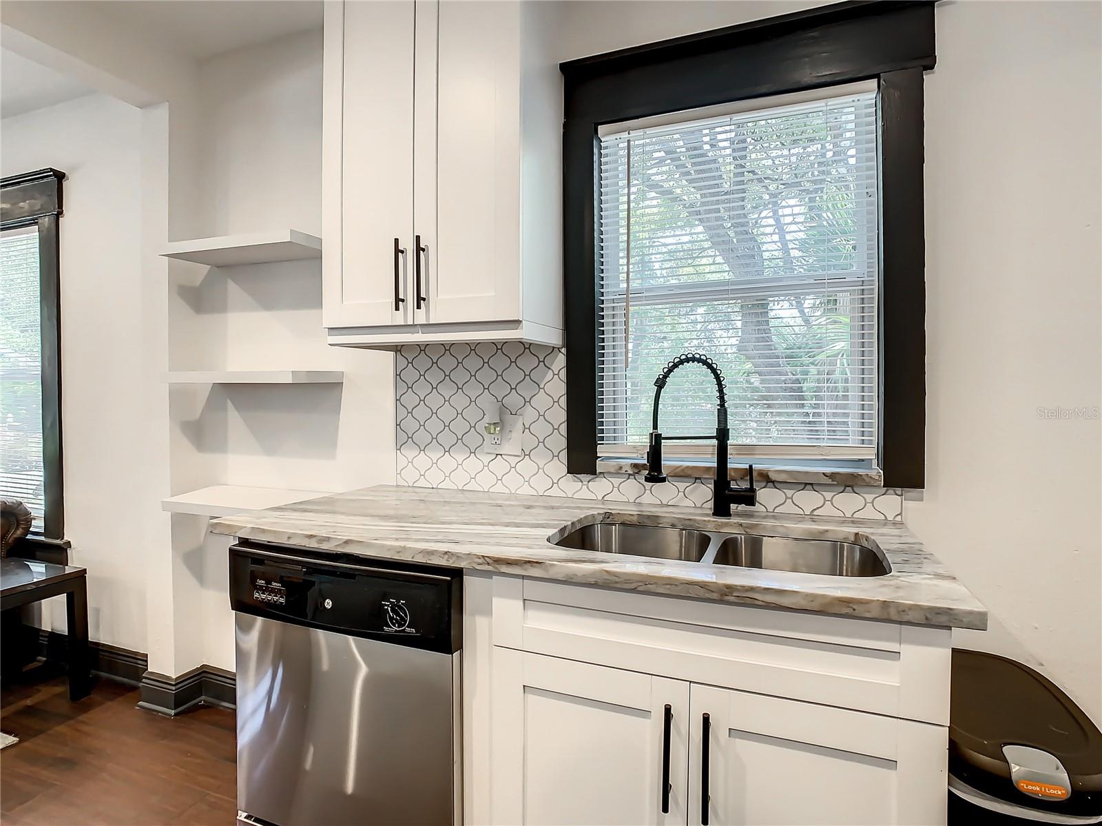 RECORD GROVE - Residential
