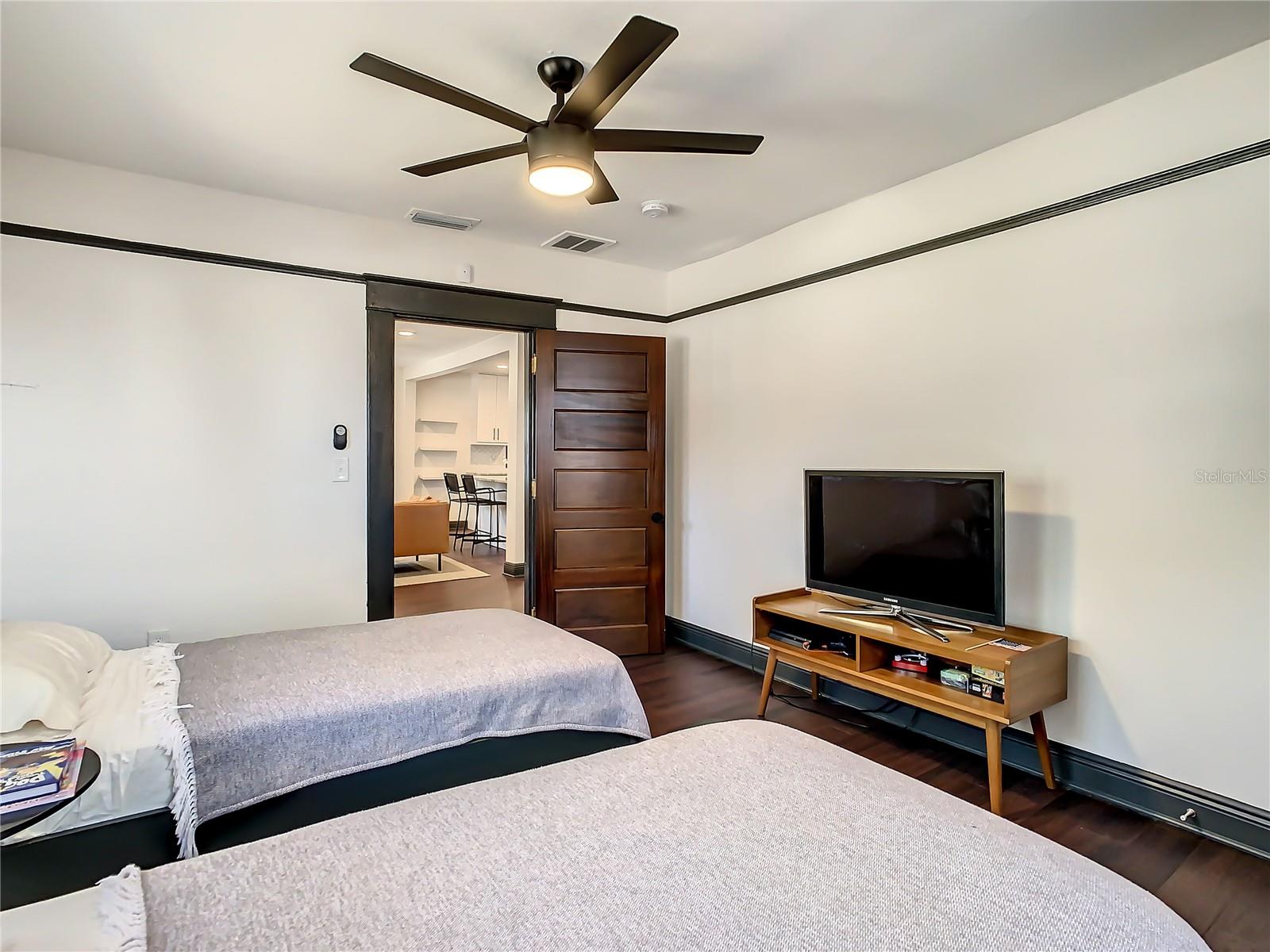 RECORD GROVE - Residential