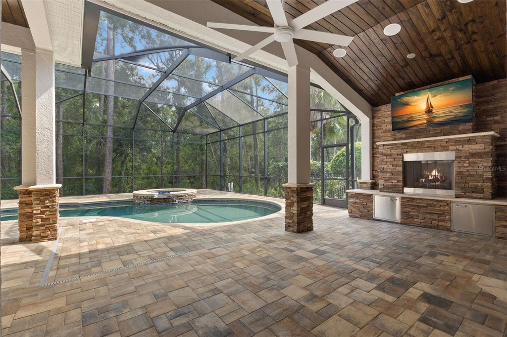 Photo of 11918 Mandevilla Court, Tampa, FL 33626 (MLS # TB8423032)