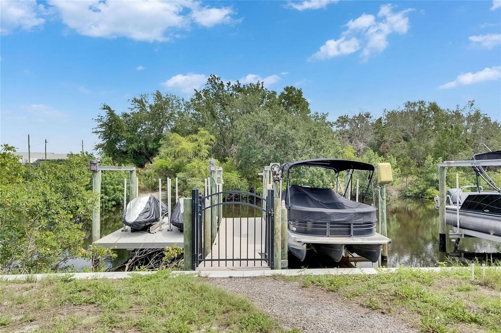 Photo of 6512 Simone Shores Circle, Apollo Beach, FL 33572 (MLS # TB8393675)