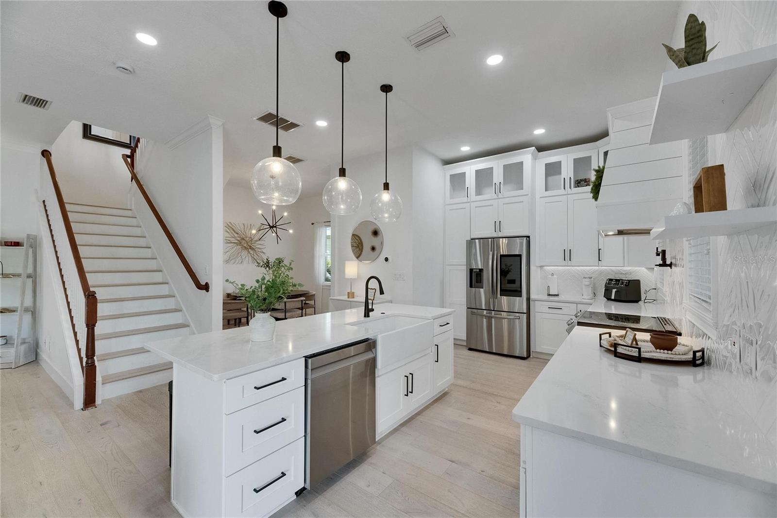 6512 SIMONE SHORES CIRCLE