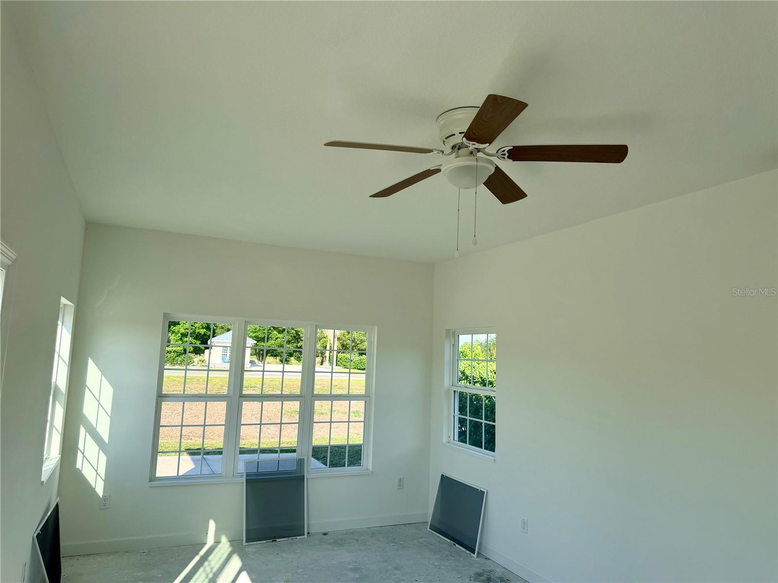 FLORIDA GRANDE MOTOR COACH RESORT - Land