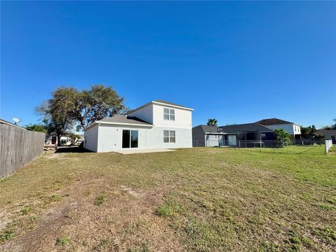 A home in WINTER HAVEN