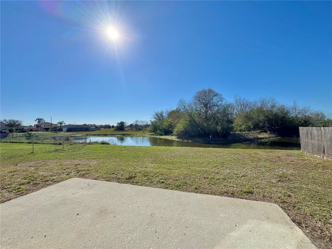 A home in WINTER HAVEN