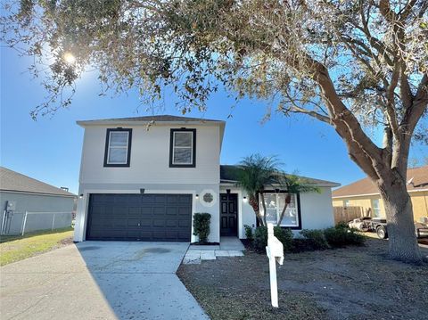 A home in WINTER HAVEN