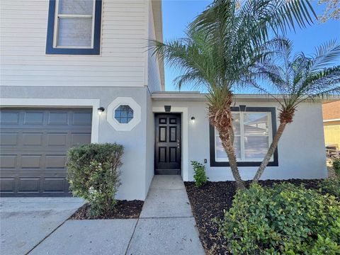 A home in WINTER HAVEN