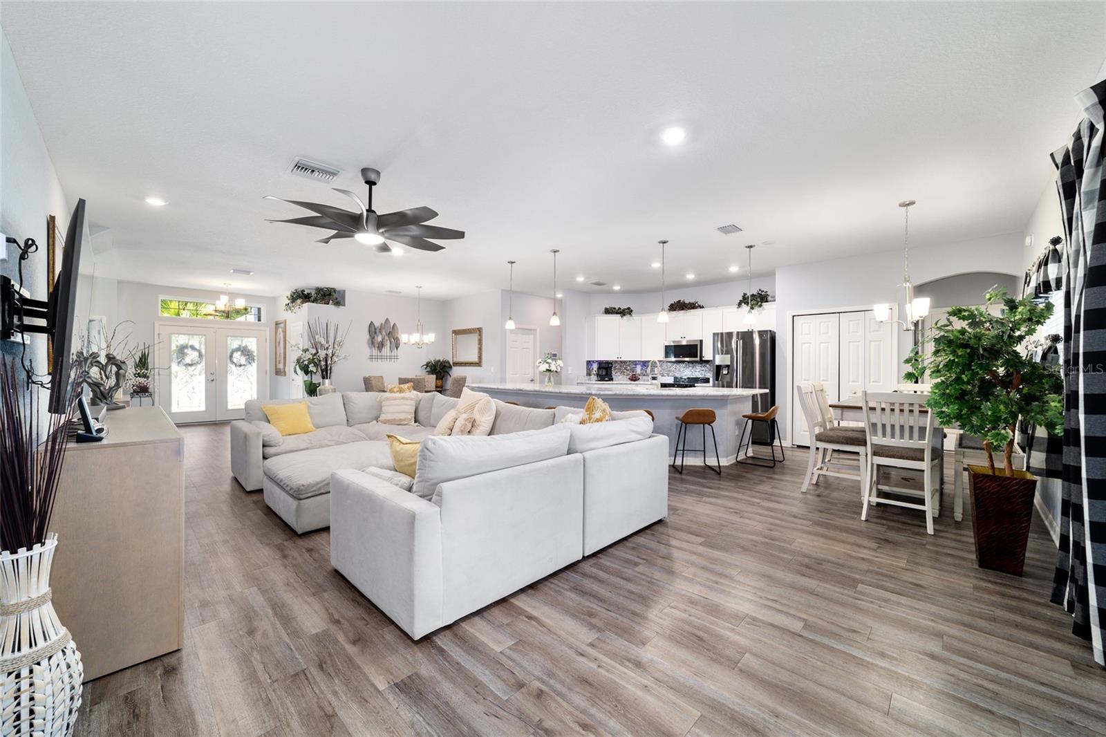 KINGSLAND COUNTRY ESTATE - Residential