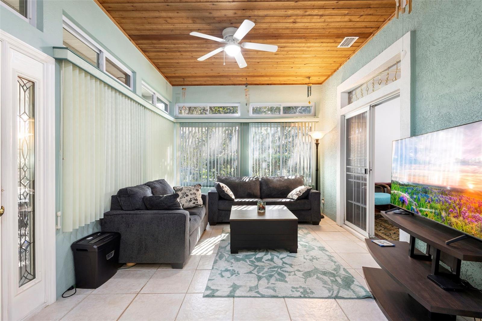 QUAIL HOLLOW/RIVER - Residential