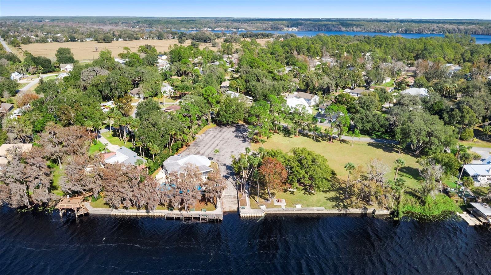 QUAIL HOLLOW/RIVER - Residential