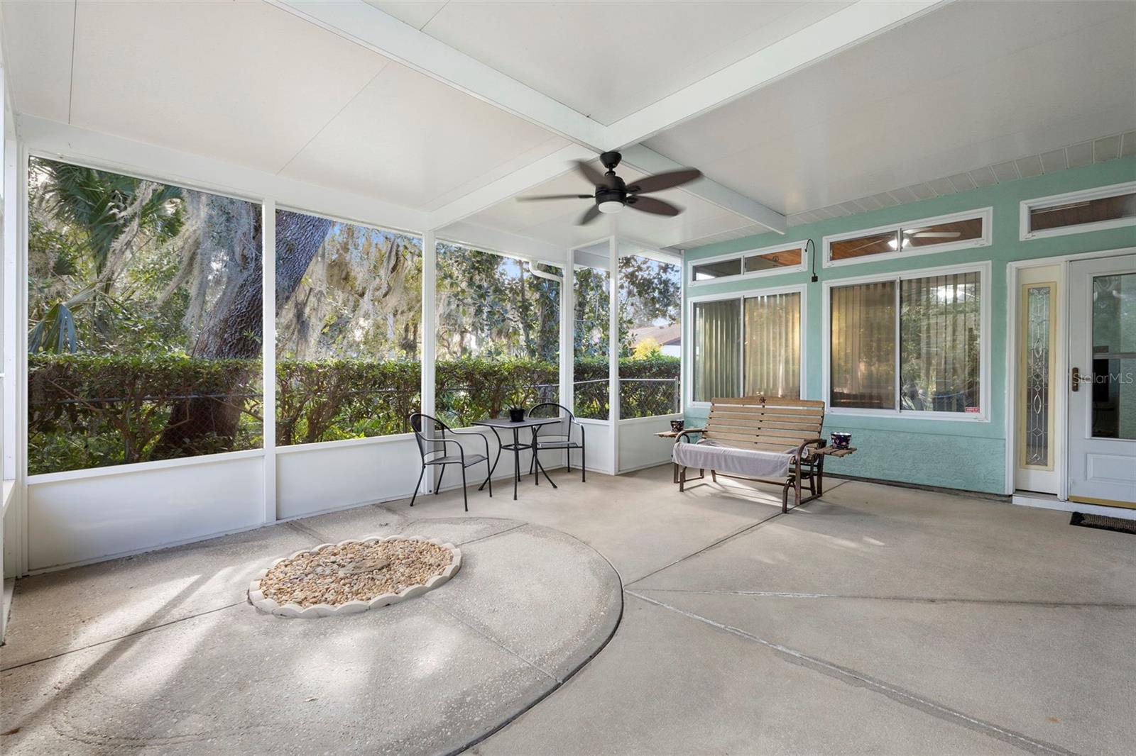 QUAIL HOLLOW/RIVER - Residential