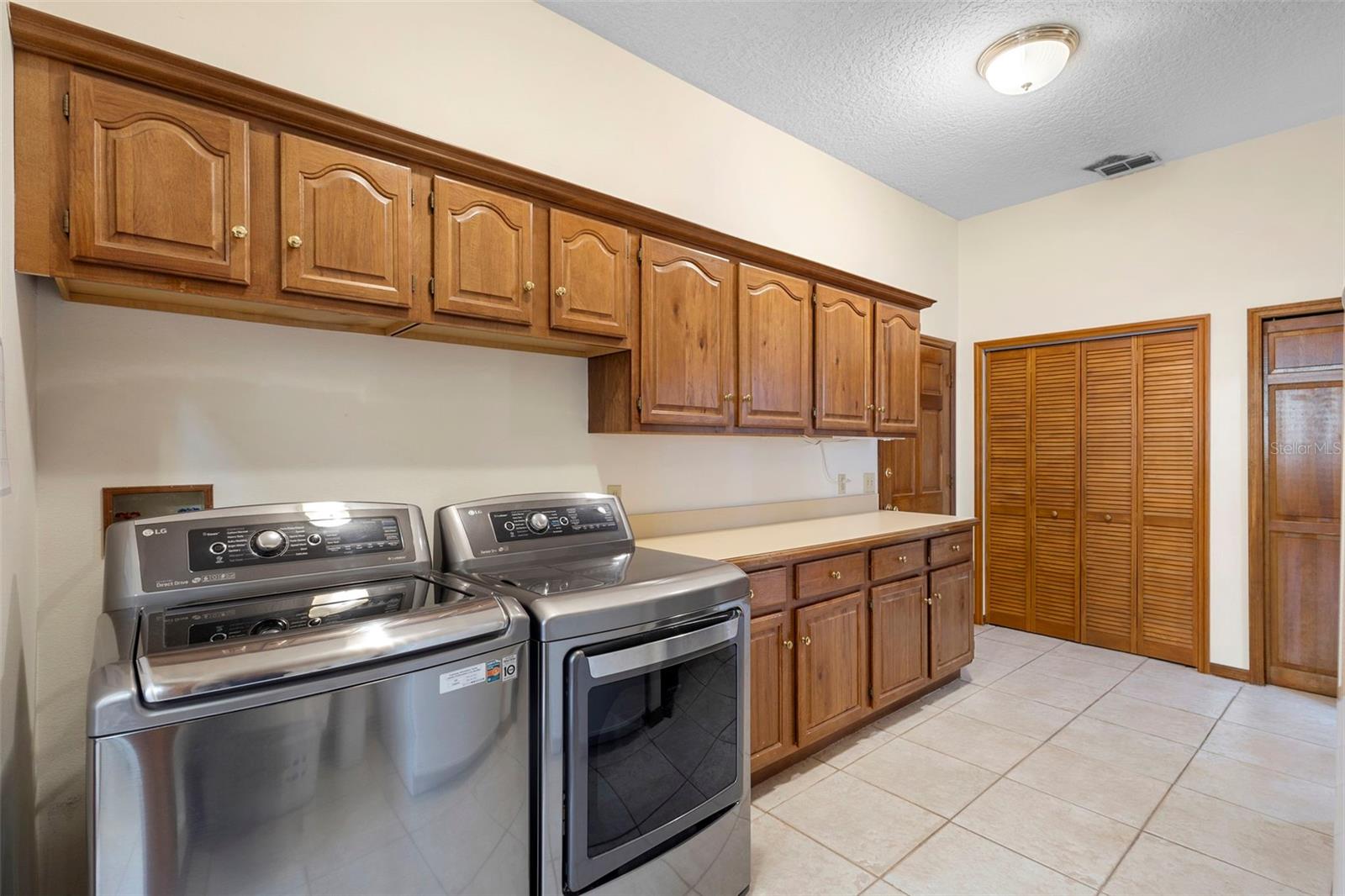 QUAIL HOLLOW/RIVER - Residential