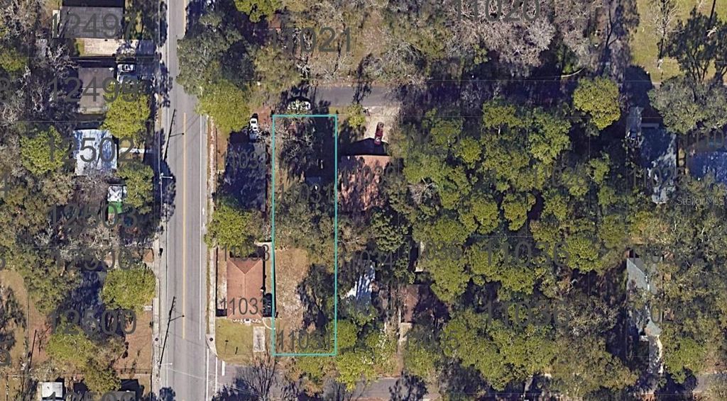 Photo of 1509 NE 6th Place, Gainesville, FL 32641 (MLS # GC537140)