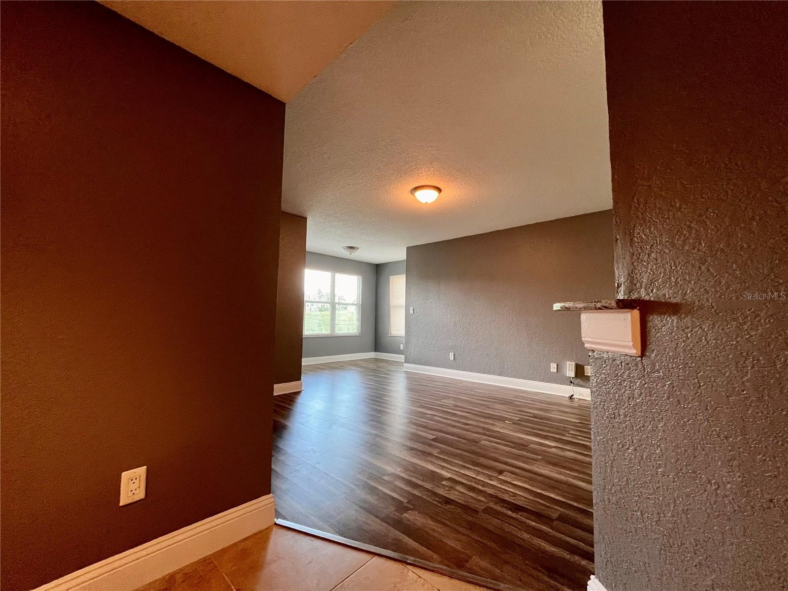 VENETIAN PLACE - Residential