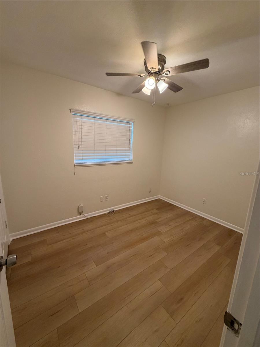 HIGHWAY PARK - Residential Lease