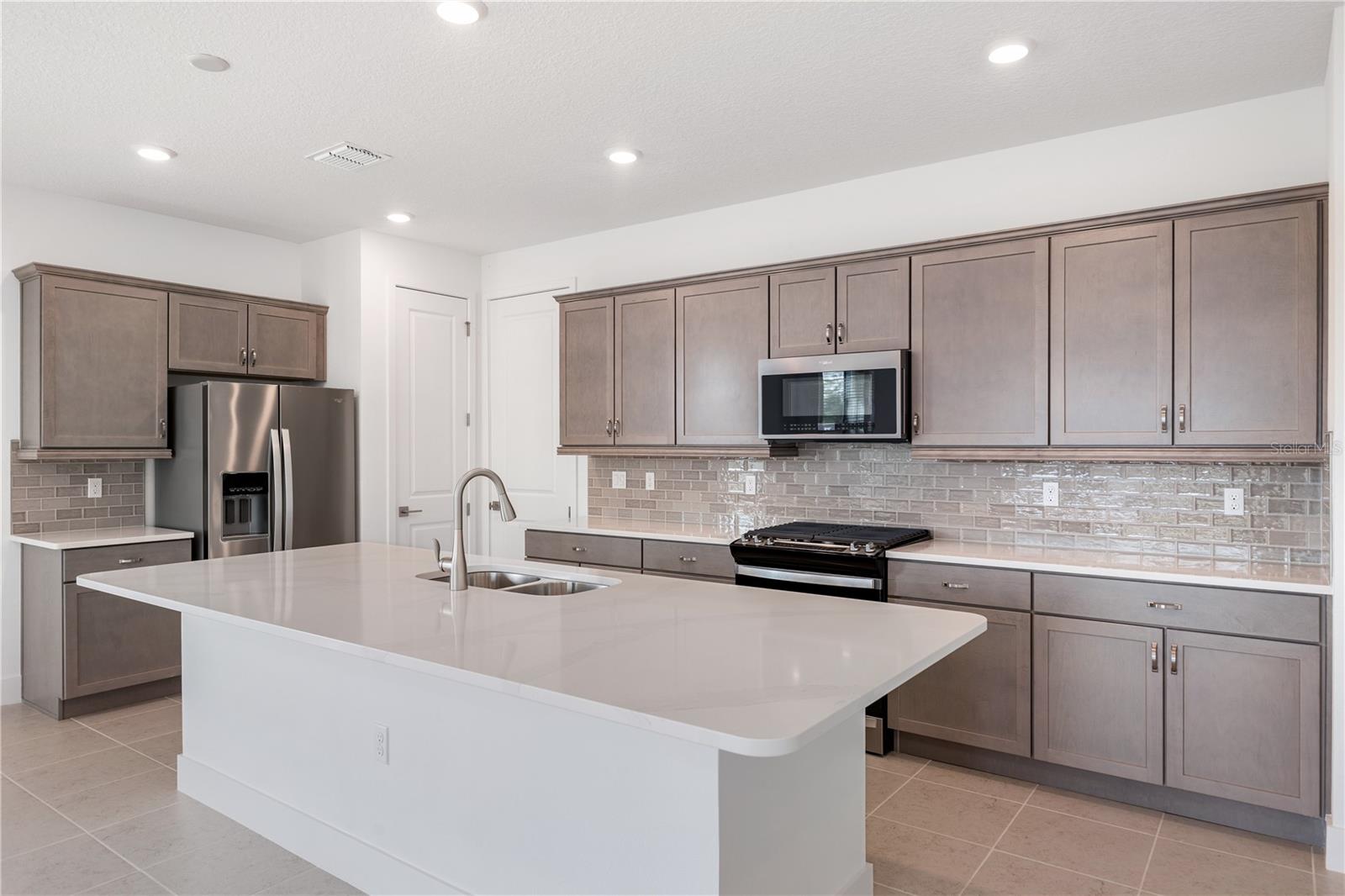 4443 NW 53RD AVENUE ROAD