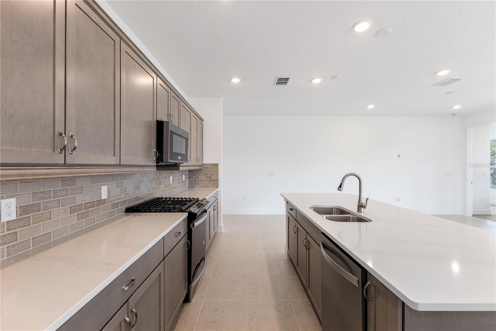 4443 NW 53RD AVENUE ROAD