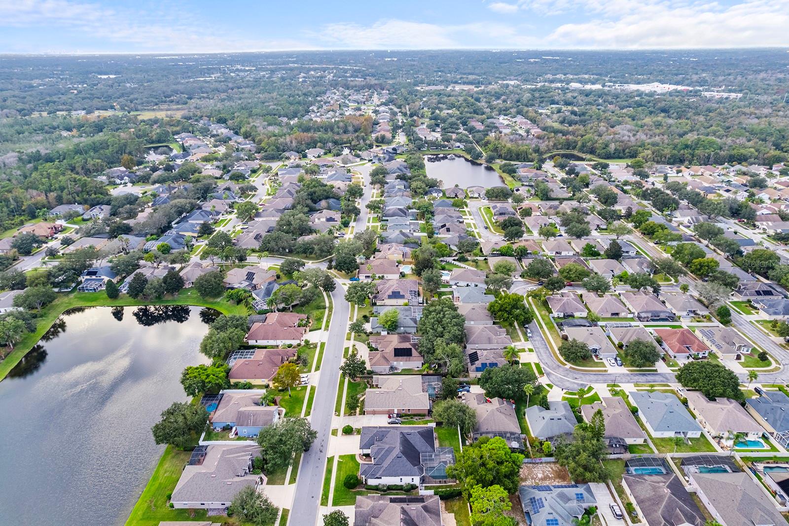 ESTATES AT ALOMA WOODS PH 2 - Residential