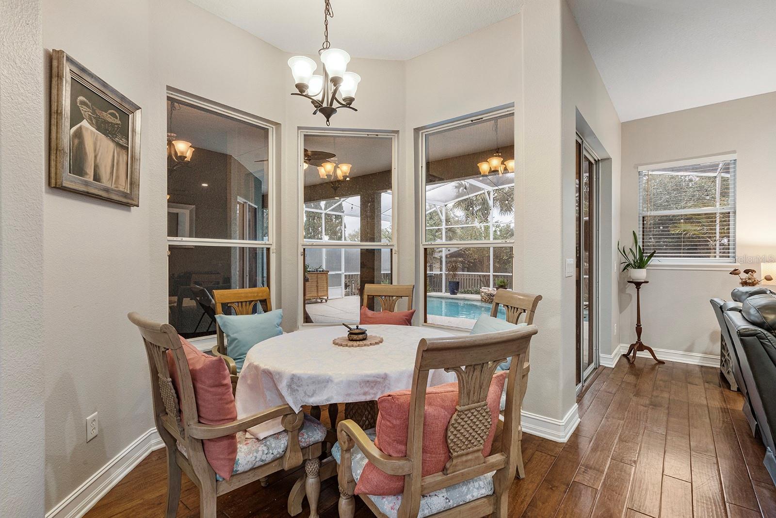 ESTATES AT ALOMA WOODS PH 2 - Residential