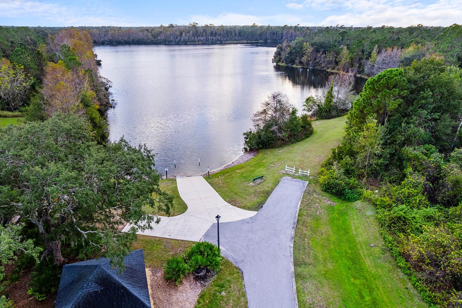 ESTATES AT ALOMA WOODS PH 2 - Residential