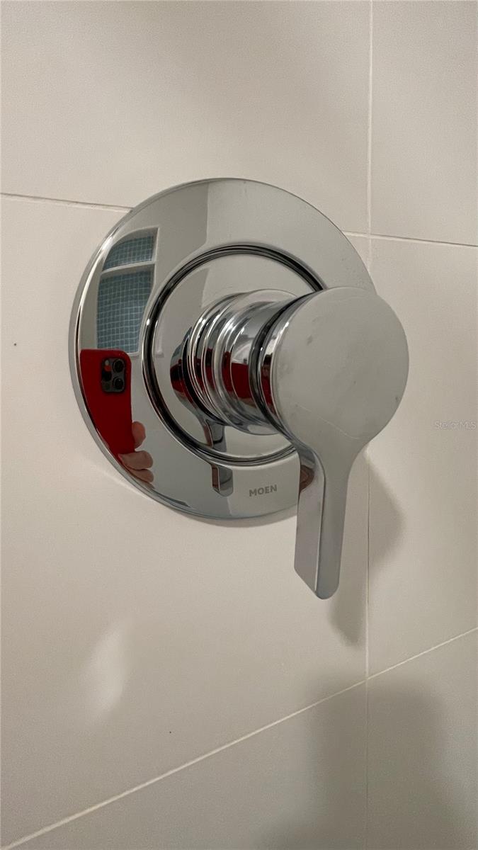 BIVENS LAKE ESTATE S - Residential