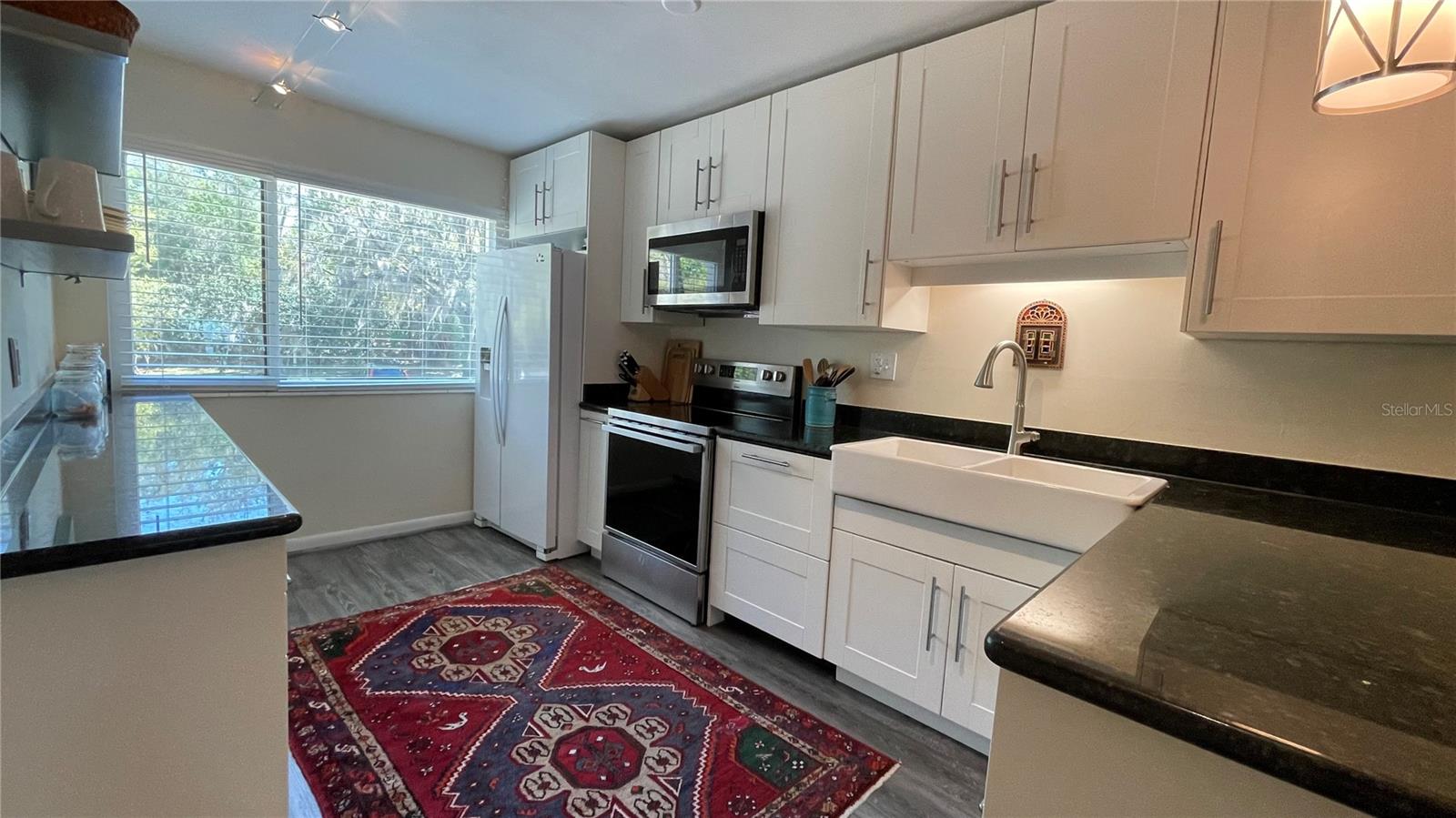 BIVENS LAKE ESTATE S - Residential