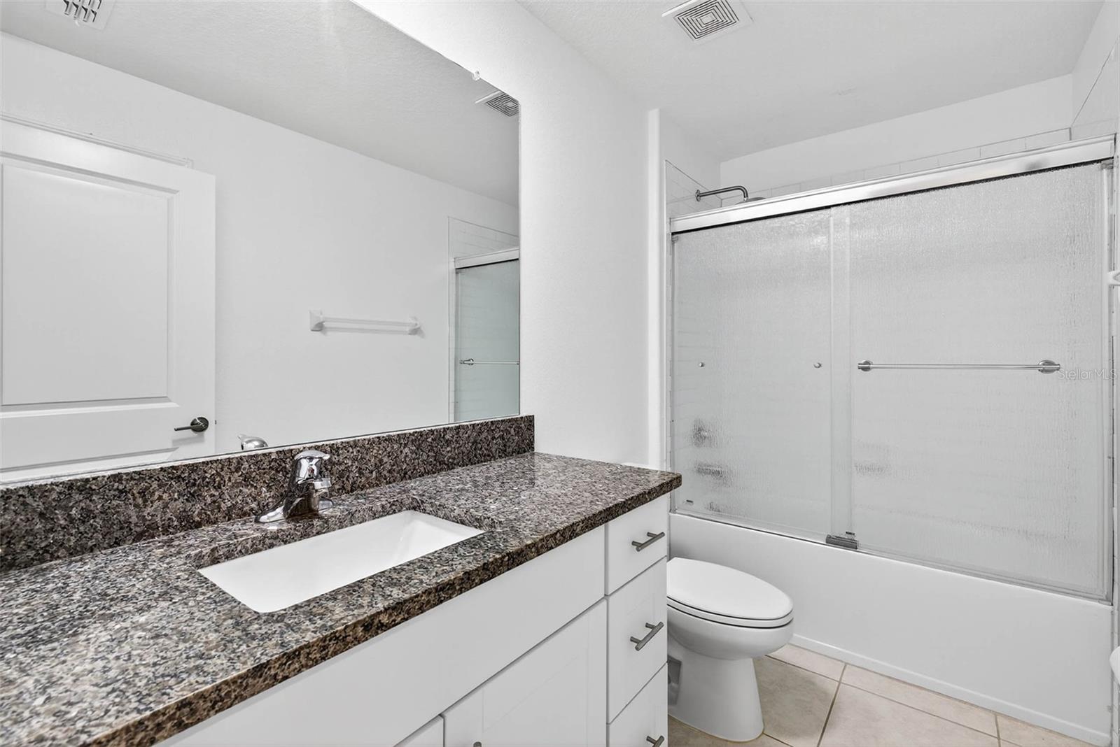 EPPERSON NORTH VILLAGE B - Residential Lease