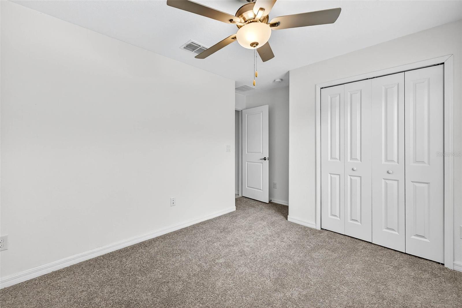 EPPERSON NORTH VILLAGE B - Residential Lease